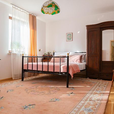 Pink Rose Suite Józefów Esterno foto